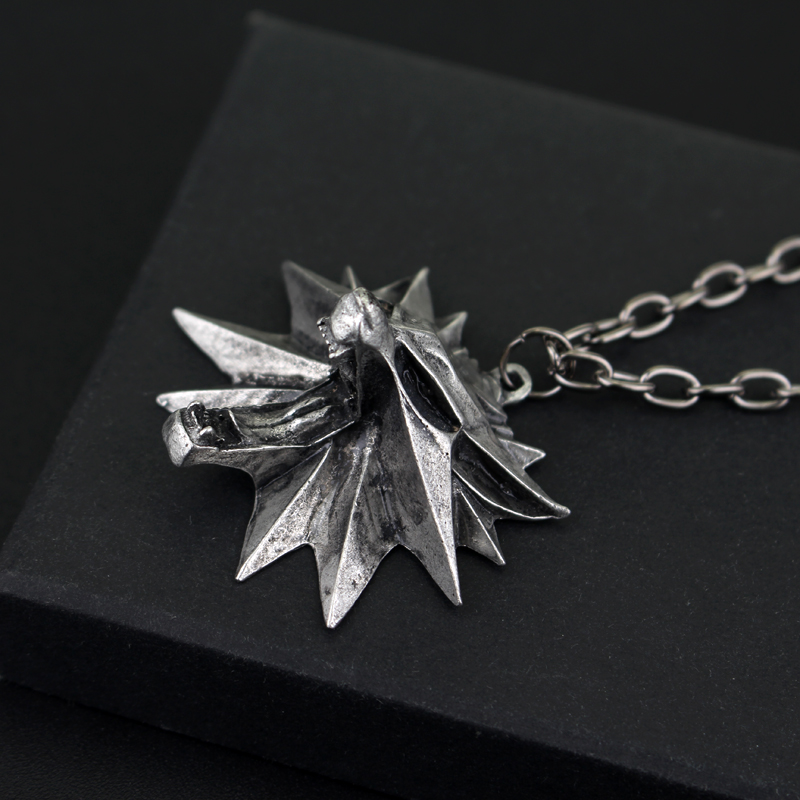 Collier pendentif tête de loup - Wildman Hunting & Outdoor Price List avis et prix